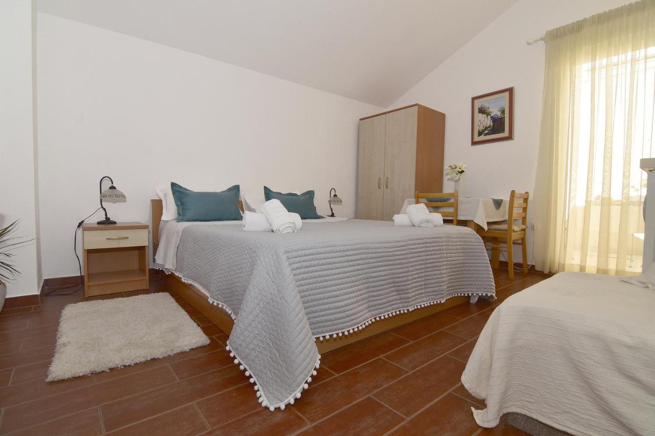Old Town Studio Apartments Makarska Exterior photo